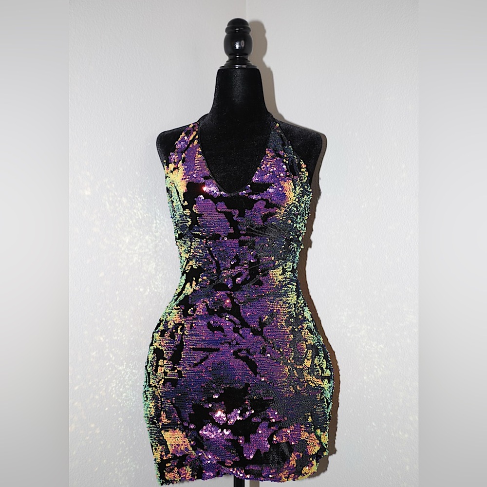 Cute sexy multicolor mini dress!